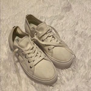 White steve madden canvas platform tennis shoes